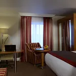Clanree & Leisure Centre Hotel 4*