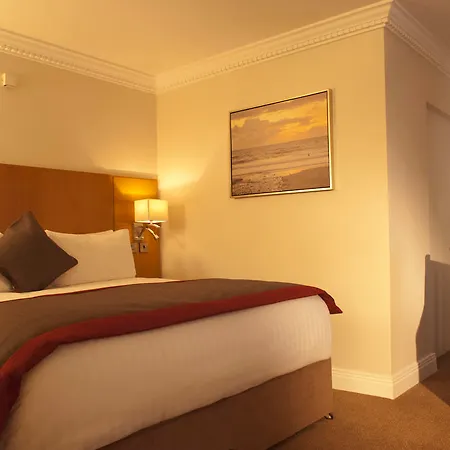 فندق Clanree & Leisure Centre ليتيركيني