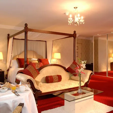 Hotel Clanree & Leisure Centre 4*