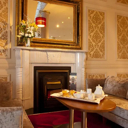 Clanree & Leisure Centre فندق