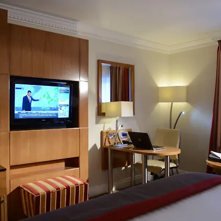 Clanree & Leisure Centre