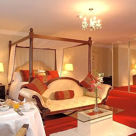 Clanree & Leisure Centre Hotel