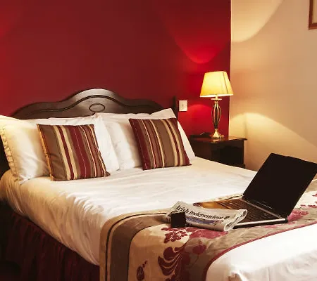 호텔 Clanree & Leisure Centre 4*