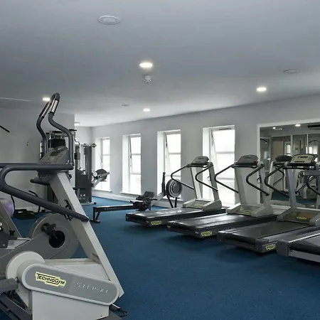 Clanree & Leisure Centre Hotel 4*