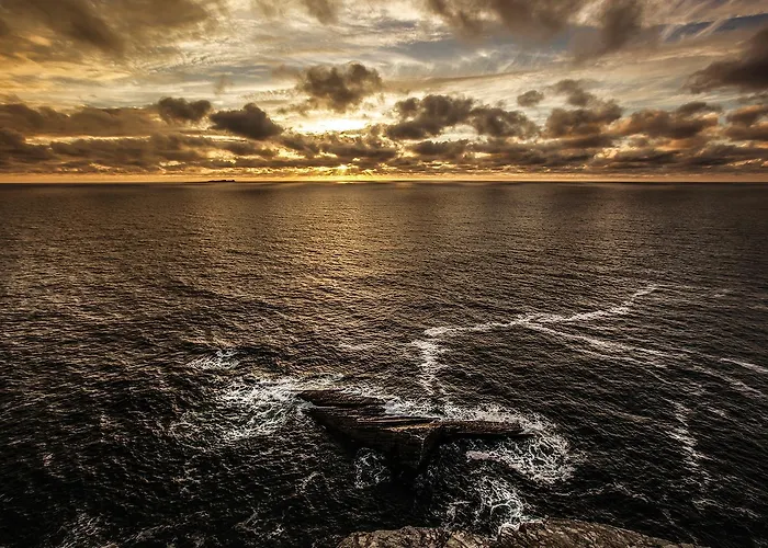 Clanree & Leisure Centre Hotel