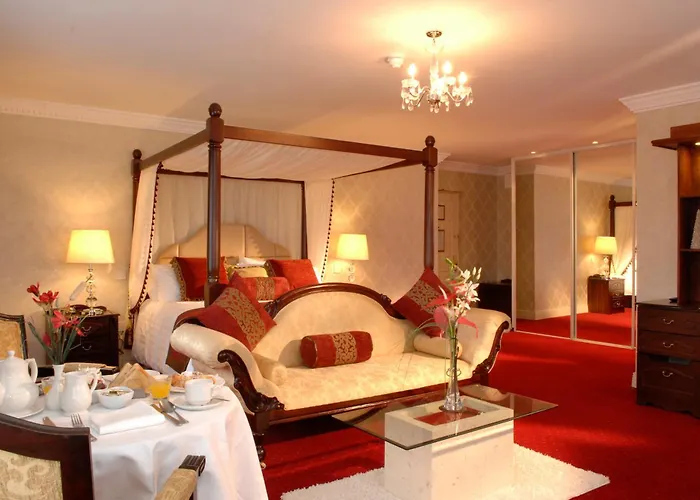 Отель Clanree & Leisure Centre 4*