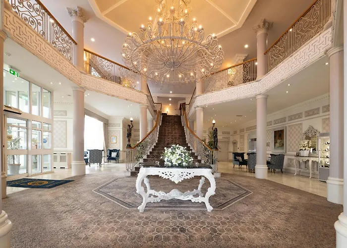 Clanree & Leisure Centre Отель