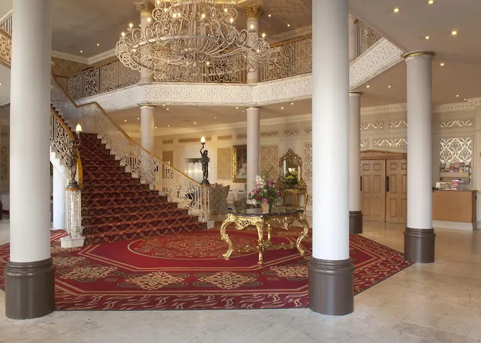 Hotel Clanree & Leisure Centre 4*