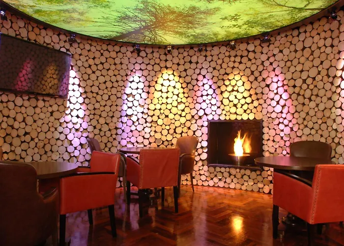 Clanree & Leisure Centre Hotel