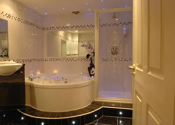 Clanree & Leisure Centre Hotel